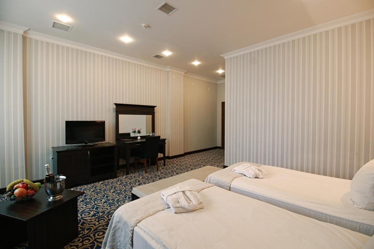 New Baku Hotel Exterior photo